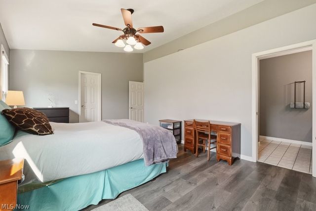 2104 Van Oaks Drive, Twinsburg, OH 44087
