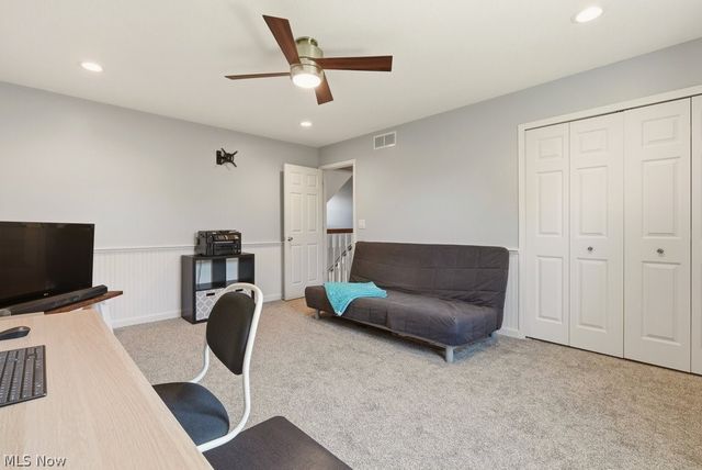 2104 Van Oaks Drive, Twinsburg, OH 44087