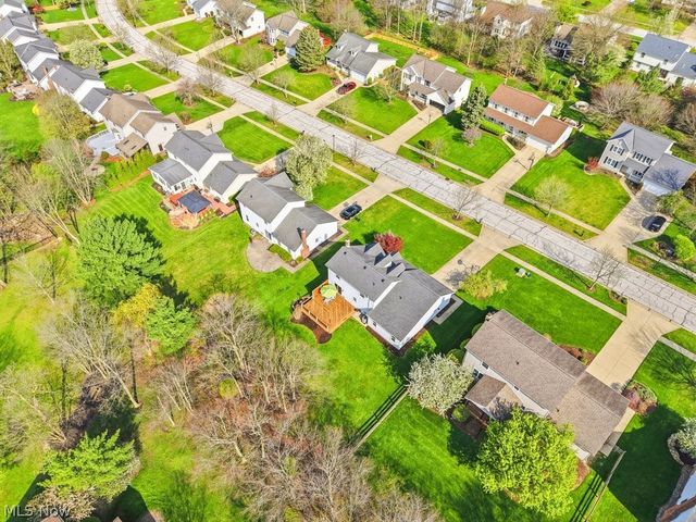 2104 Van Oaks Drive, Twinsburg, OH 44087