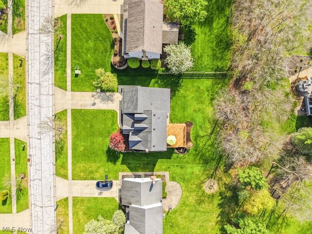 2104 Van Oaks Drive, Twinsburg, OH 44087