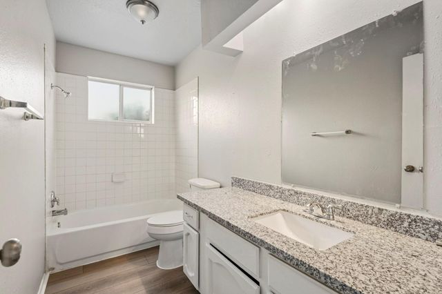 10107 Willmont Road, La Porte, TX 77571