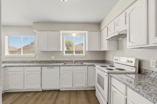 10107 Willmont Road, La Porte, TX 77571