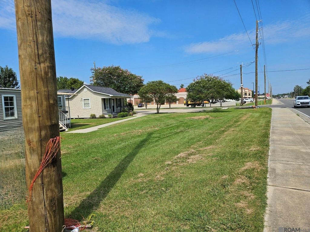 40274 La Hwy 42, Prairieville, LA 70769