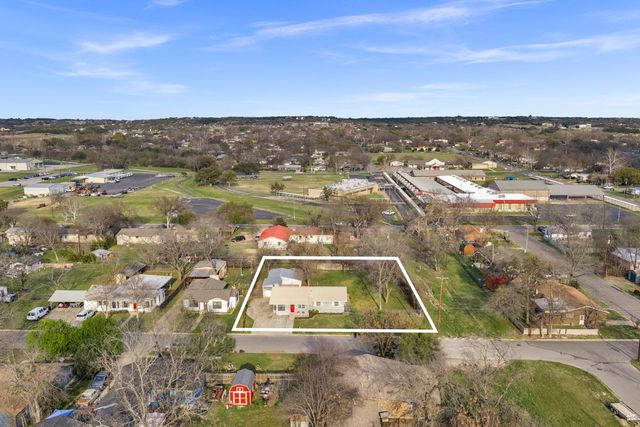 703 N Pierce ST, Burnet, TX 78611