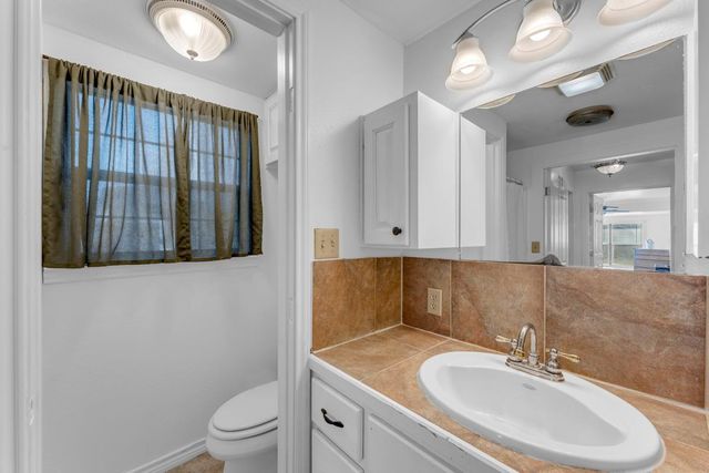 703 N Pierce ST, Burnet, TX 78611