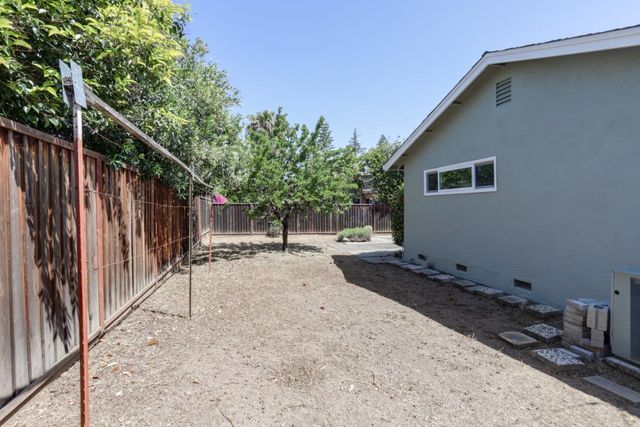 1055 Mitchell Court, Campbell, CA 95128