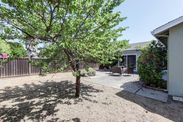 1055 Mitchell Court, Campbell, CA 95128
