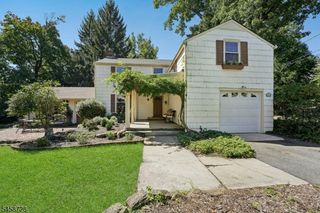 1 Seneca Pl, Montclair Twp., NJ 07043