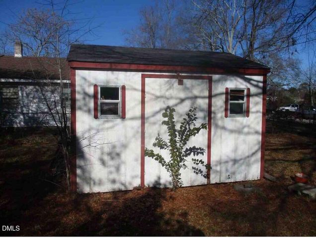 611 N Wilson Avenue, Dunn, NC 28334