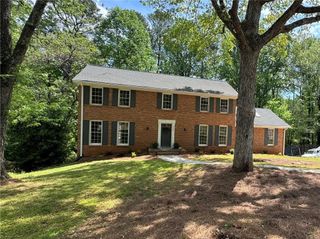 2302 Smokehouse Path, Lawrenceville, GA 30044