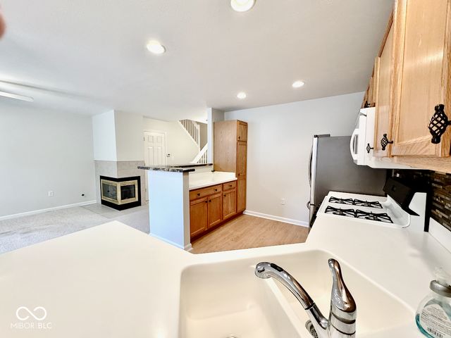 9683 Legare Street, Fishers, IN 46038