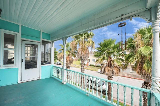 1528 Church Street, Galveston, TX 77550