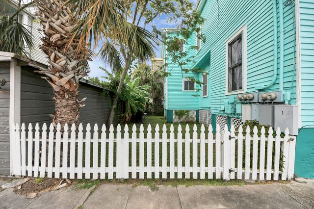 1528 Church Street, Galveston, TX 77550