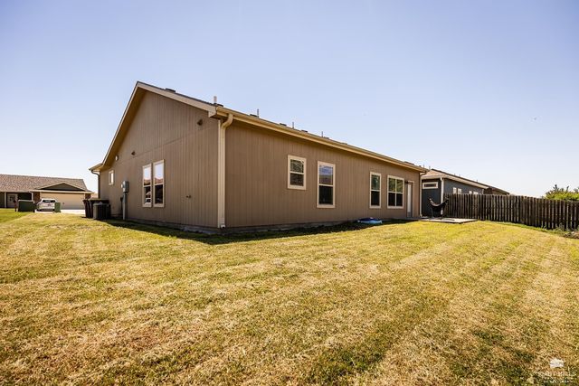 3324 Half Full Drive, Manhattan, KS 66502