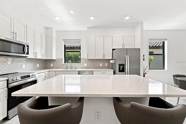 6713 ALSTEAD CIRCLE, Bradenton, FL 34202