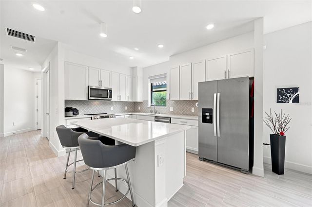 6713 ALSTEAD CIRCLE, Bradenton, FL 34202