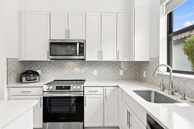 6713 ALSTEAD CIRCLE, Bradenton, FL 34202