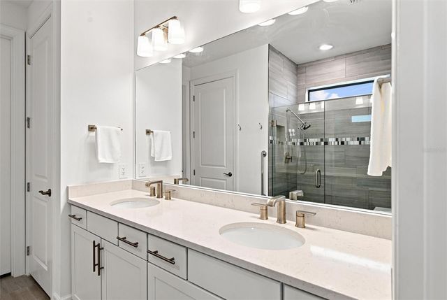 6713 ALSTEAD CIRCLE, Bradenton, FL 34202