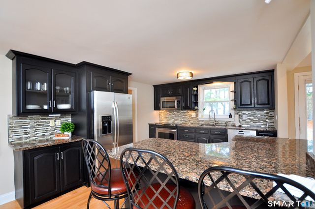 112 Knollwood Road, East Hartford, CT 06118