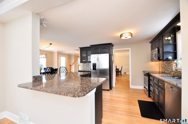 112 Knollwood Road, East Hartford, CT 06118