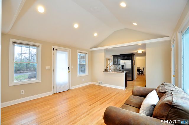 112 Knollwood Road, East Hartford, CT 06118