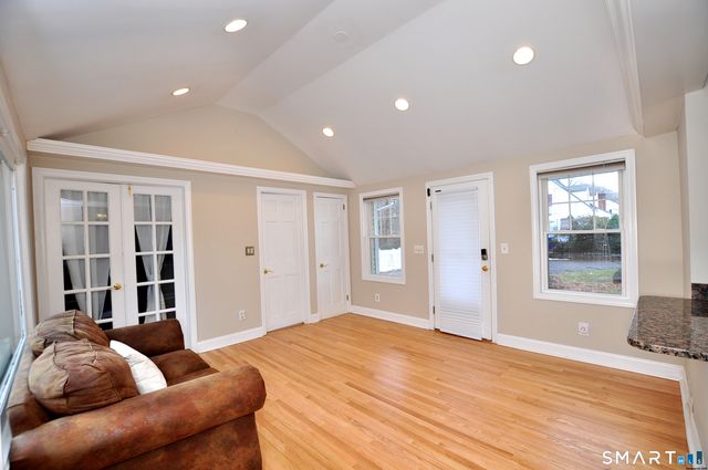 112 Knollwood Road, East Hartford, CT 06118