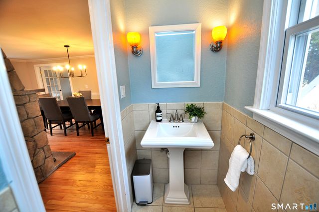 112 Knollwood Road, East Hartford, CT 06118