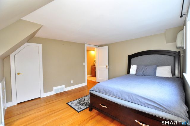 112 Knollwood Road, East Hartford, CT 06118