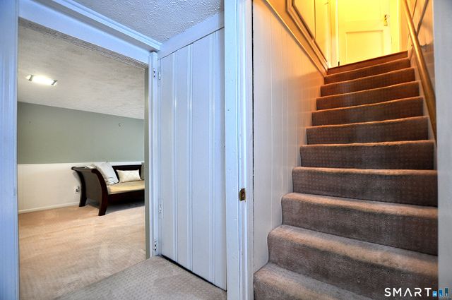 112 Knollwood Road, East Hartford, CT 06118