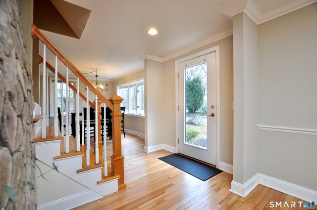 112 Knollwood Road, East Hartford, CT 06118