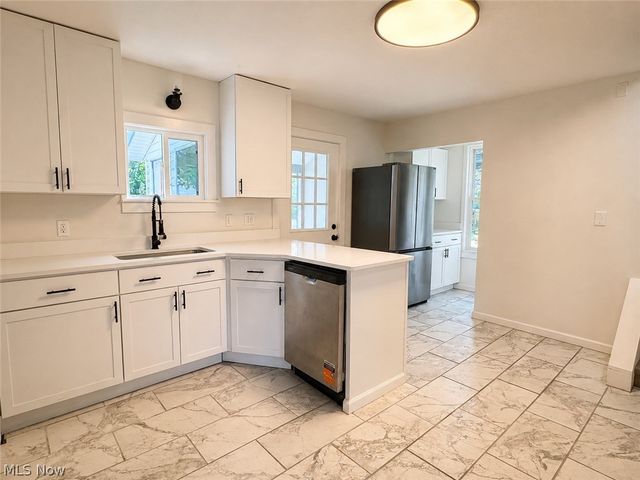1312 Wooster Road W, Barberton, OH 44203