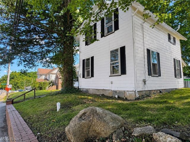 1312 Wooster Road W, Barberton, OH 44203
