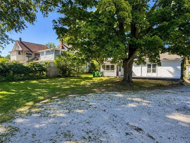 1312 Wooster Road W, Barberton, OH 44203