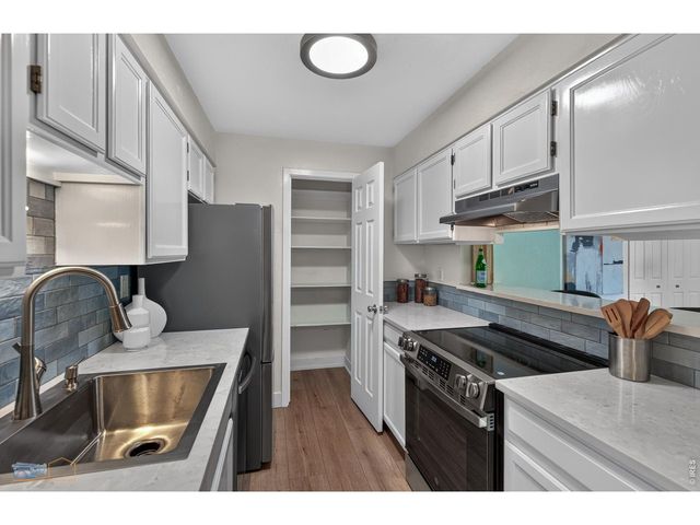 695 Manhattan Dr 106, Boulder, CO 80303