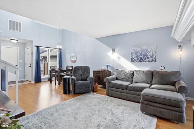 656 Cielo Vista Drive, Greenwood, IN 46143