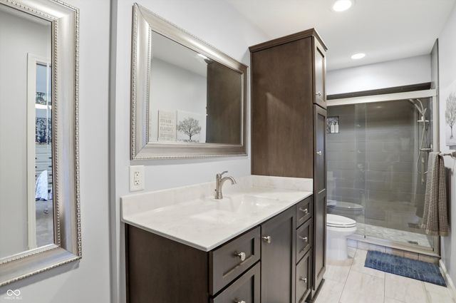 656 Cielo Vista Drive, Greenwood, IN 46143