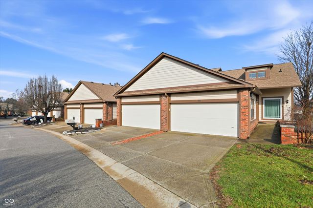 656 Cielo Vista Drive, Greenwood, IN 46143