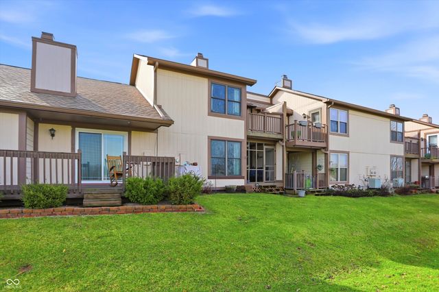 656 Cielo Vista Drive, Greenwood, IN 46143