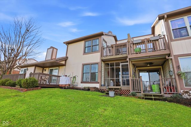 656 Cielo Vista Drive, Greenwood, IN 46143