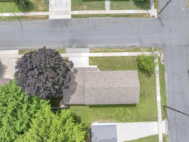 1520 Columbia AVENUE, Oshkosh, WI 54906