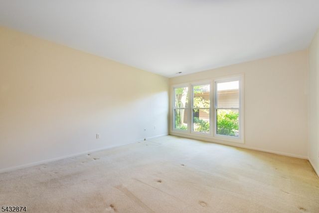 195 Hidden Hollow Ct, Edison Twp., NJ 08820