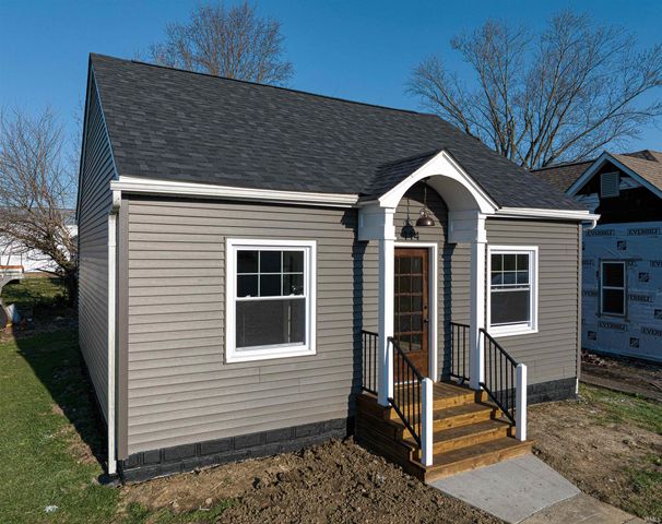 114 N Jackson Street, Oakland City, IN 47660