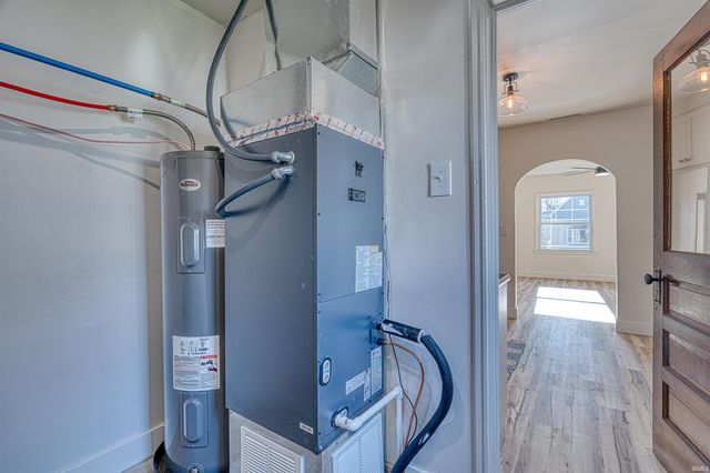 114 N Jackson Street, Oakland City, IN 47660