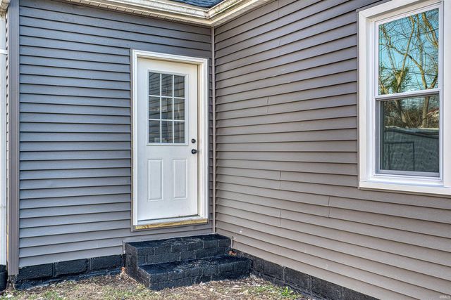 114 N Jackson Street, Oakland City, IN 47660