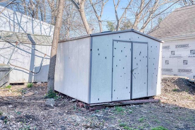 114 N Jackson Street, Oakland City, IN 47660