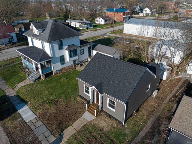 114 N Jackson Street, Oakland City, IN 47660