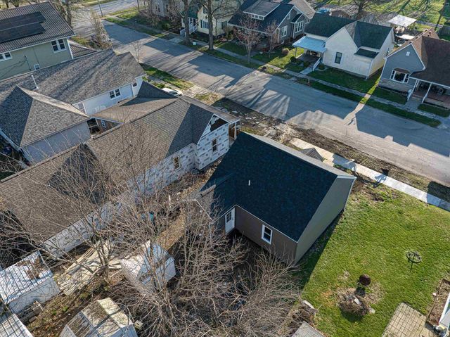 114 N Jackson Street, Oakland City, IN 47660