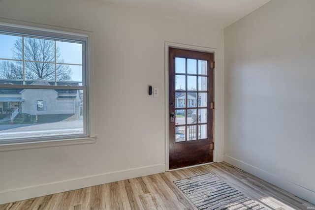 114 N Jackson Street, Oakland City, IN 47660