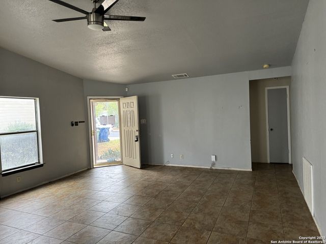 1218 Tinson, San Antonio, TX 78251