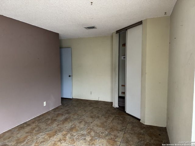 1218 Tinson, San Antonio, TX 78251